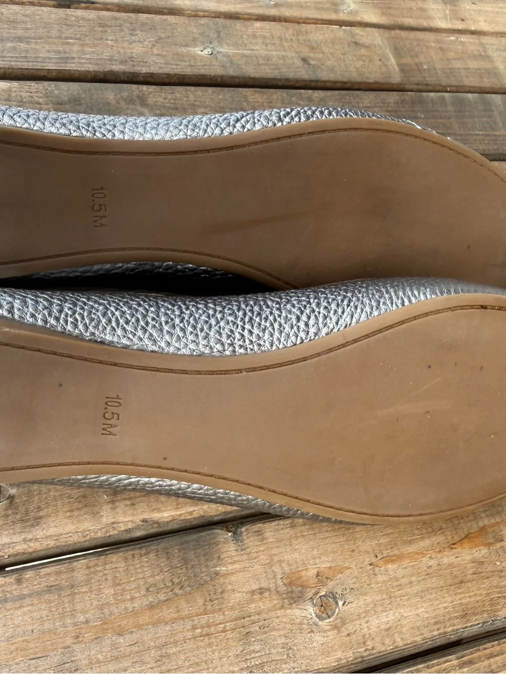 Tory Burch Ruby Silver Pebbled Leather Ballet Flats Size 10.5
